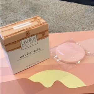 Laura Geller double take baked powder foundation